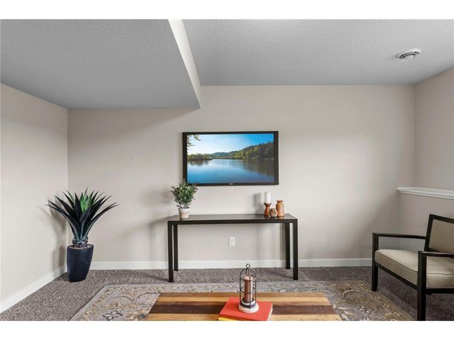 2017 Aster Lane, Mankato, MN 56001