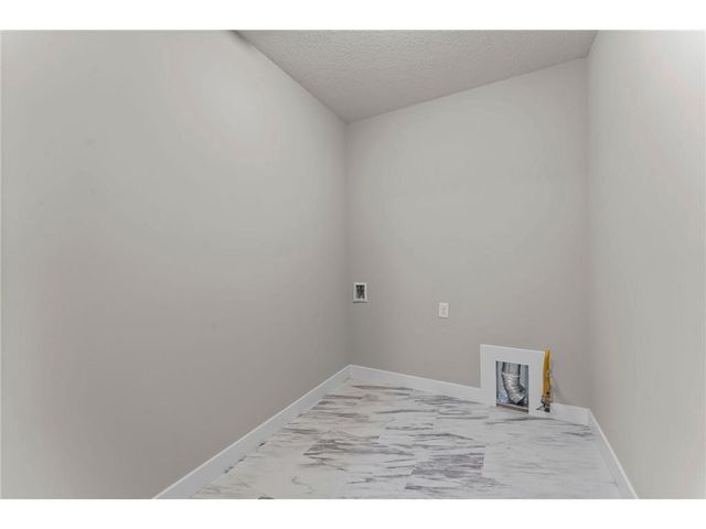 2017 Aster Lane, Mankato, MN 56001