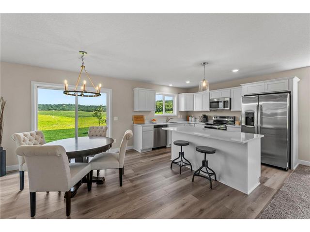 2017 Aster Lane, Mankato, MN 56001