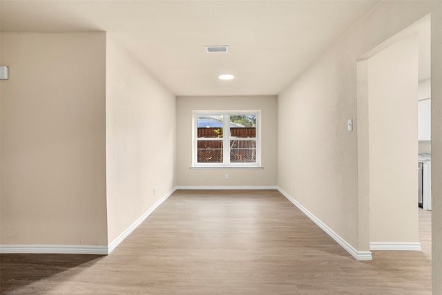 509 E Williamsburg Manor, Arlington, TX 76014