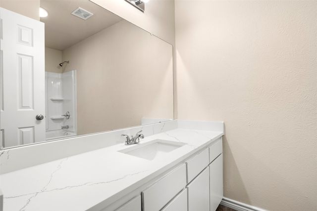 509 E Williamsburg Manor, Arlington, TX 76014