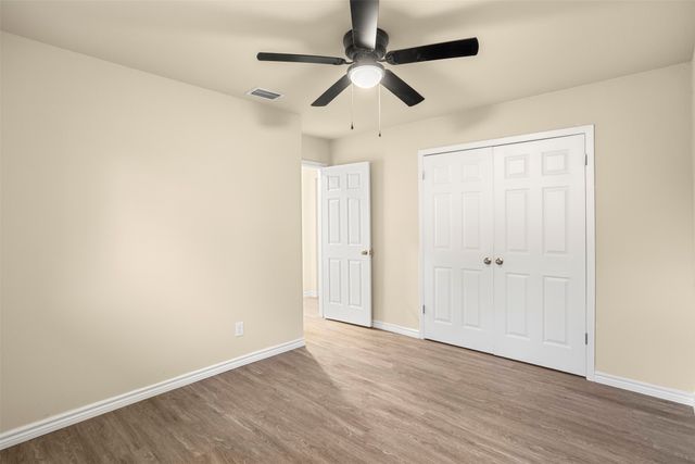 509 E Williamsburg Manor, Arlington, TX 76014