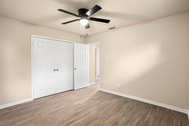 509 E Williamsburg Manor, Arlington, TX 76014