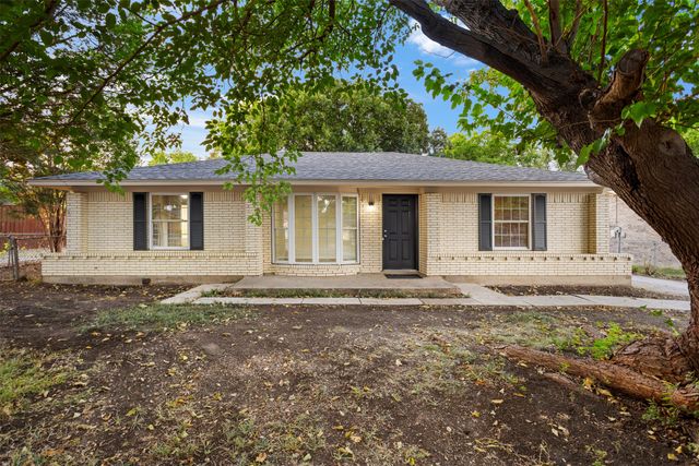 509 E Williamsburg Manor, Arlington, TX 76014