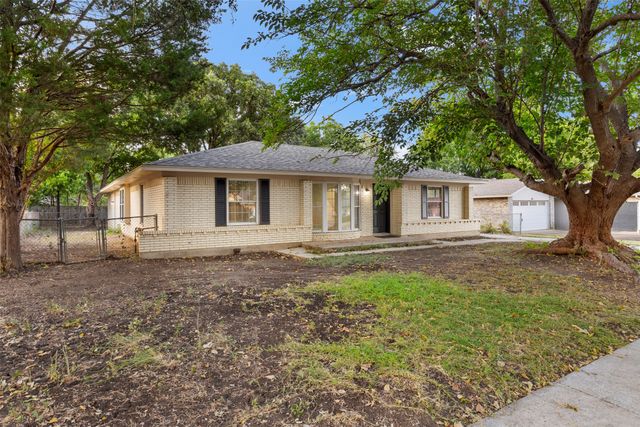 509 E Williamsburg Manor, Arlington, TX 76014