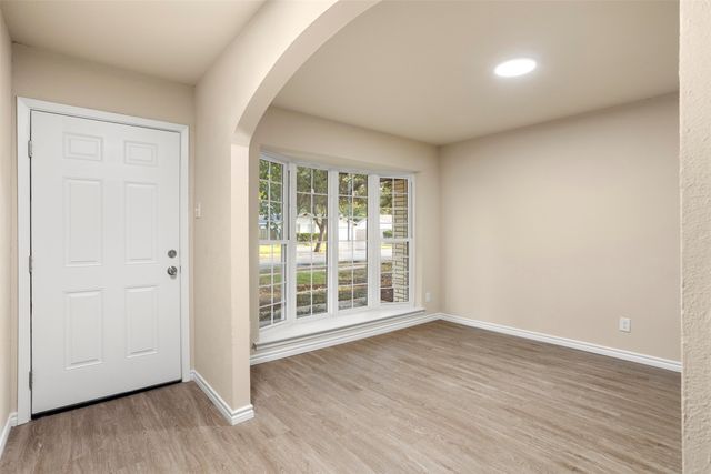 509 E Williamsburg Manor, Arlington, TX 76014