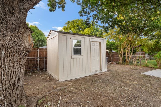 509 E Williamsburg Manor, Arlington, TX 76014