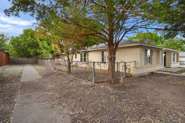 509 E Williamsburg Manor, Arlington, TX 76014
