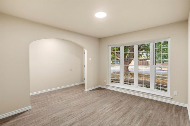 509 E Williamsburg Manor, Arlington, TX 76014