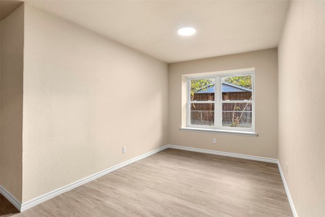 509 E Williamsburg Manor, Arlington, TX 76014
