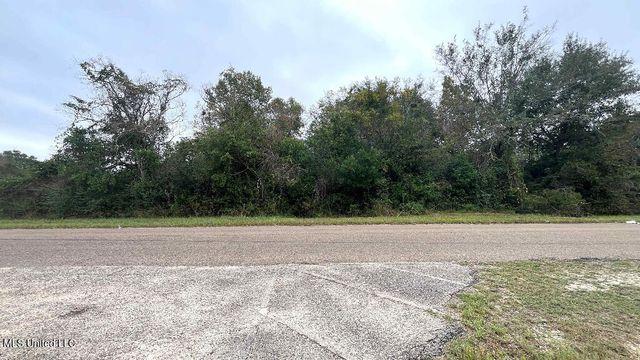 4410 +8150 Michigan Avenue, Gulfport, MS 39501