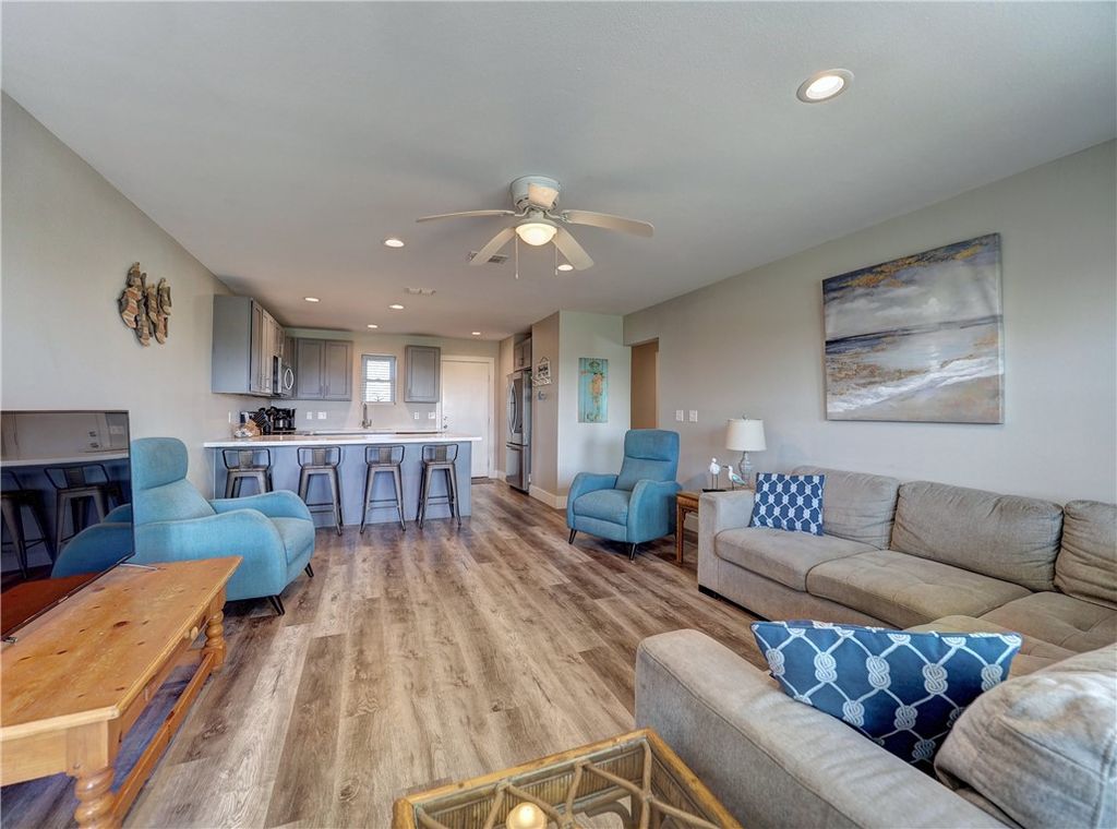 1107 S 11th St 59, Port Aransas, TX 78373 — photo 3