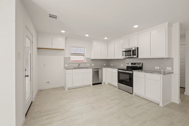 217 Shady Oaks Drive, Runaway Bay, TX 76426