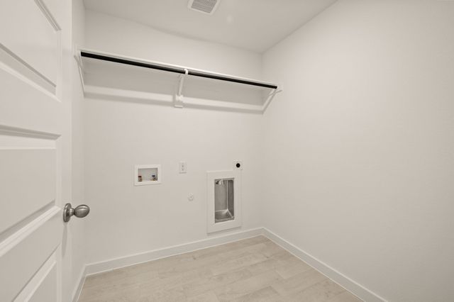 217 Shady Oaks Drive, Runaway Bay, TX 76426