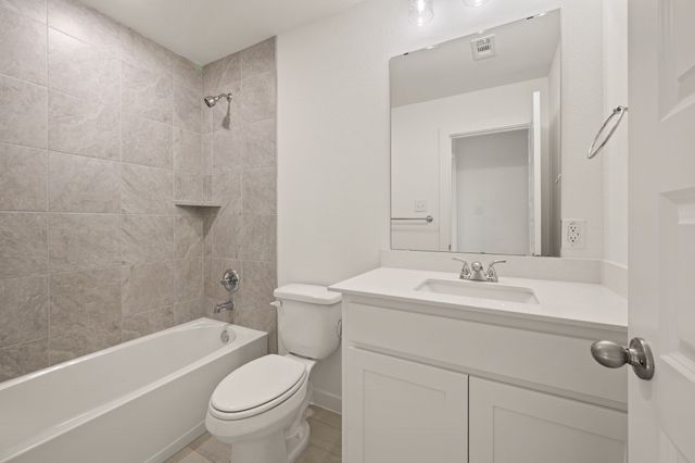 217 Shady Oaks Drive, Runaway Bay, TX 76426