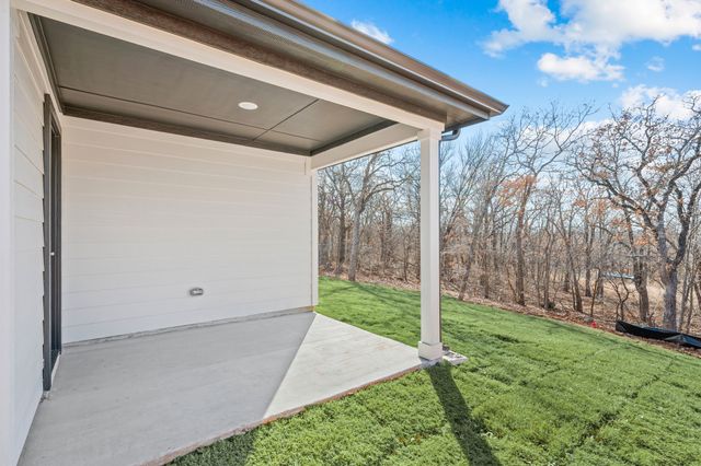 217 Shady Oaks Drive, Runaway Bay, TX 76426