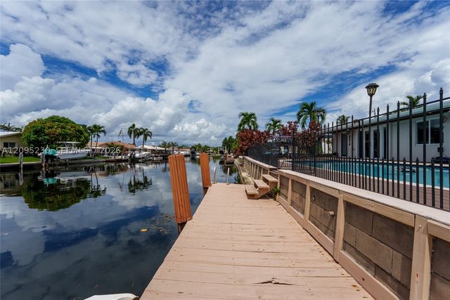 391 SE 16th Ave, Pompano Beach, FL 33060