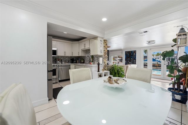 391 SE 16th Ave, Pompano Beach, FL 33060