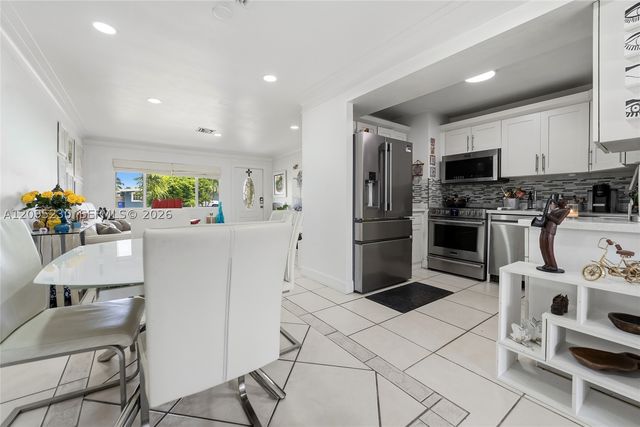 391 SE 16th Ave, Pompano Beach, FL 33060