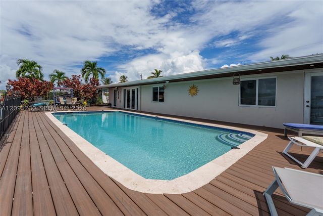 391 SE 16th Ave, Pompano Beach, FL 33060