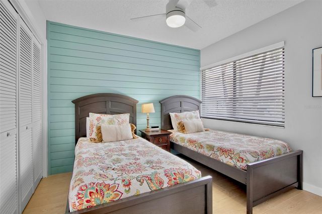 1600 COVE II PLACE 412, Sarasota, FL 34242