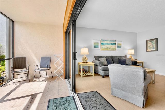 1600 COVE II PLACE 412, Sarasota, FL 34242