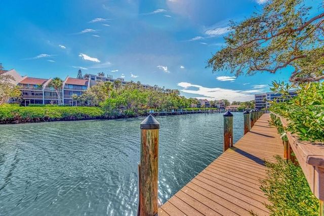 1600 COVE II PLACE 412, Sarasota, FL 34242