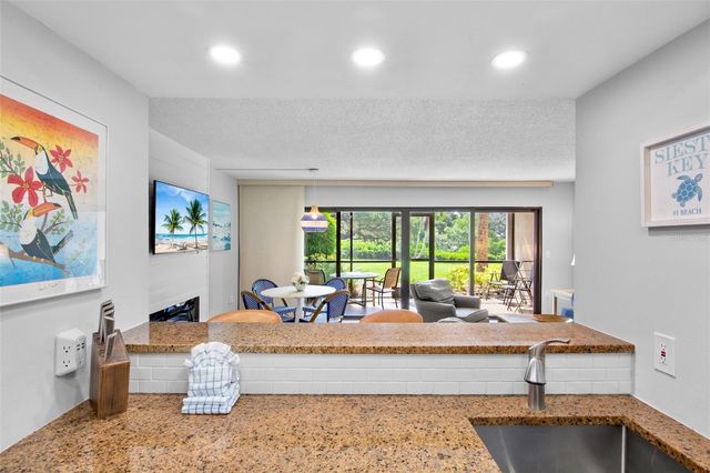 1600 COVE II PLACE 412, Sarasota, FL 34242