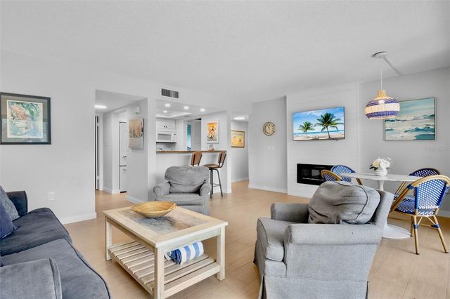 1600 COVE II PLACE 412, Sarasota, FL 34242