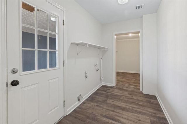 1233 Texas Street, Sulphur, LA 70663