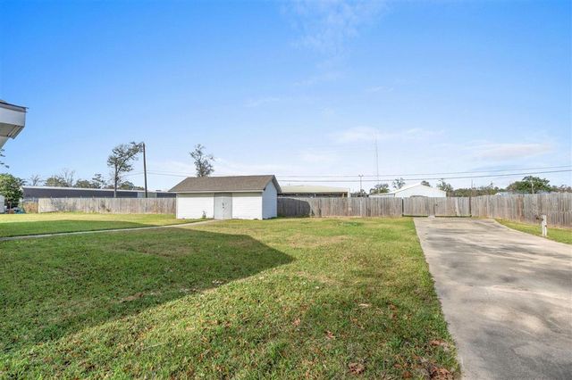 1233 Texas Street, Sulphur, LA 70663