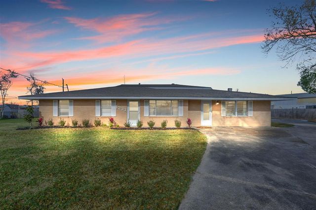1233 Texas Street, Sulphur, LA 70663