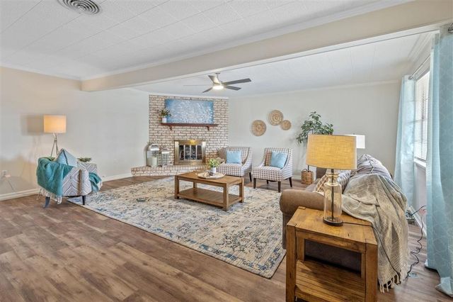 1233 Texas Street, Sulphur, LA 70663