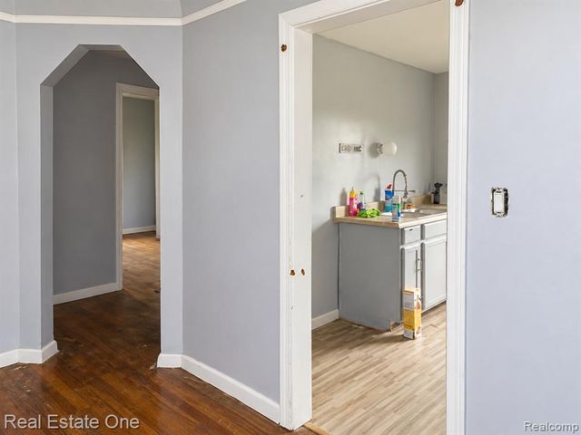 12105 Sanford Street, Detroit, MI 48205