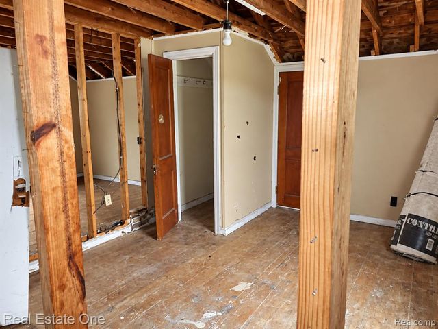 12105 Sanford Street, Detroit, MI 48205