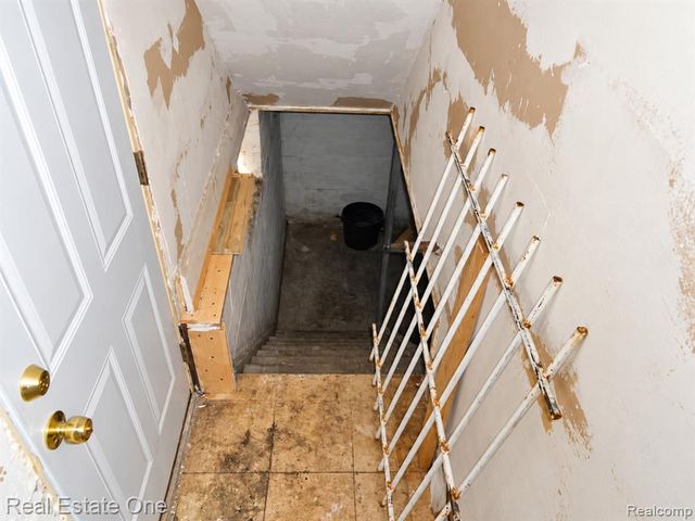 12105 Sanford Street, Detroit, MI 48205