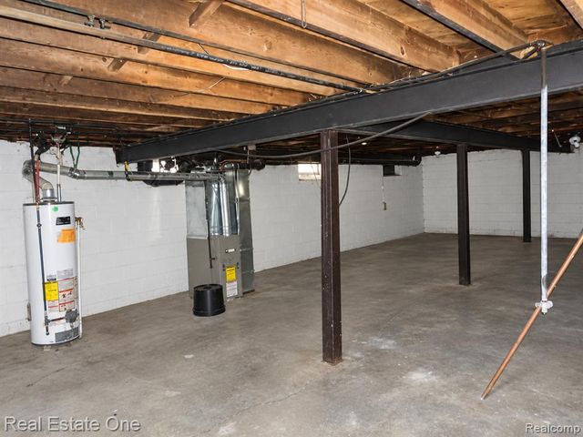 12105 Sanford Street, Detroit, MI 48205
