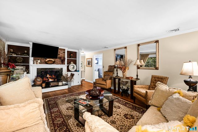 437 West Wolcott Avenue, Windsor, CT 06095