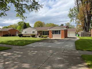 34639 Jerome Street, Chesterfield Twp, MI 48047