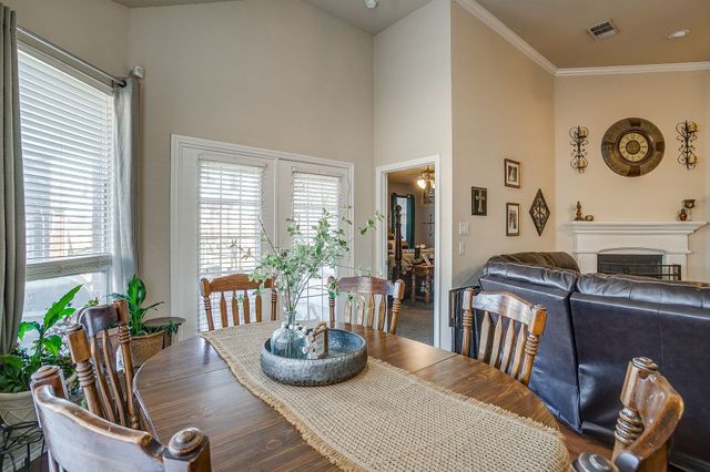 729 W Bend Boulevard, Burleson, TX 76028