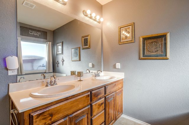 729 W Bend Boulevard, Burleson, TX 76028