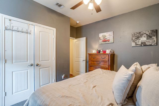 729 W Bend Boulevard, Burleson, TX 76028