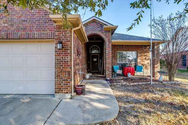 729 W Bend Boulevard, Burleson, TX 76028