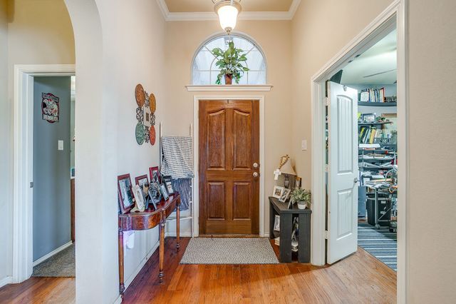 729 W Bend Boulevard, Burleson, TX 76028