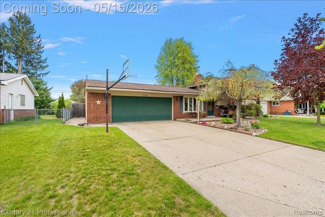 5788 Strathdon Way, Waterford Charter Township, MI 48327