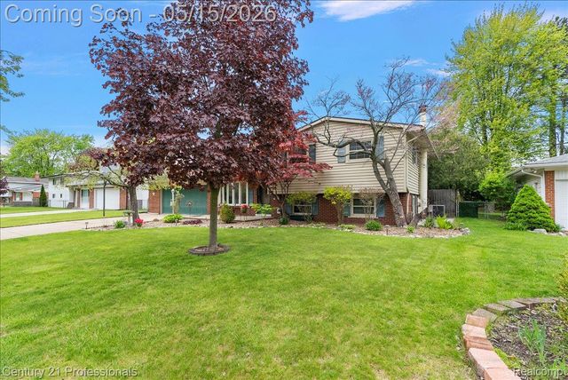 5788 Strathdon Way, Waterford Charter Township, MI 48327