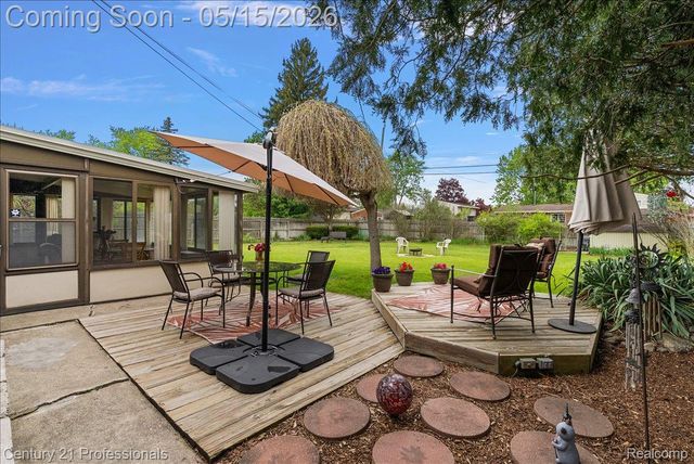 5788 Strathdon Way, Waterford Charter Township, MI 48327