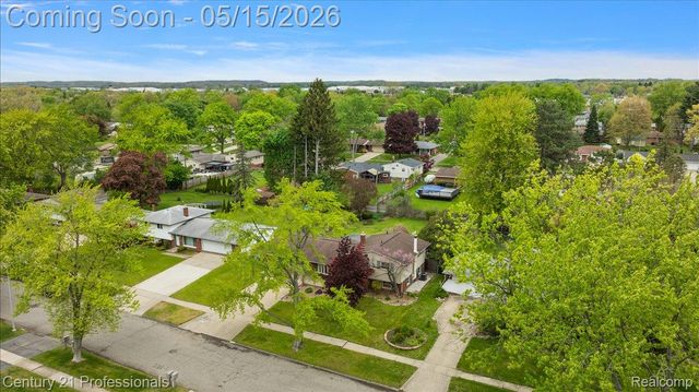 5788 Strathdon Way, Waterford Charter Township, MI 48327