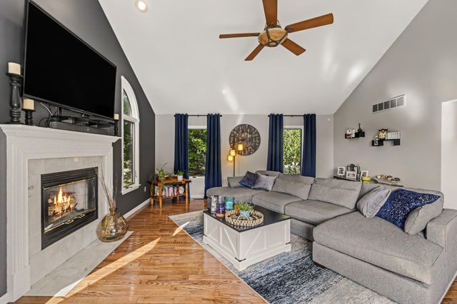 1900 Oak Grove Road, Howell, MI 48855