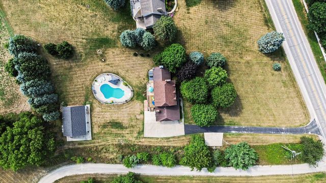 1900 Oak Grove Road, Howell, MI 48855